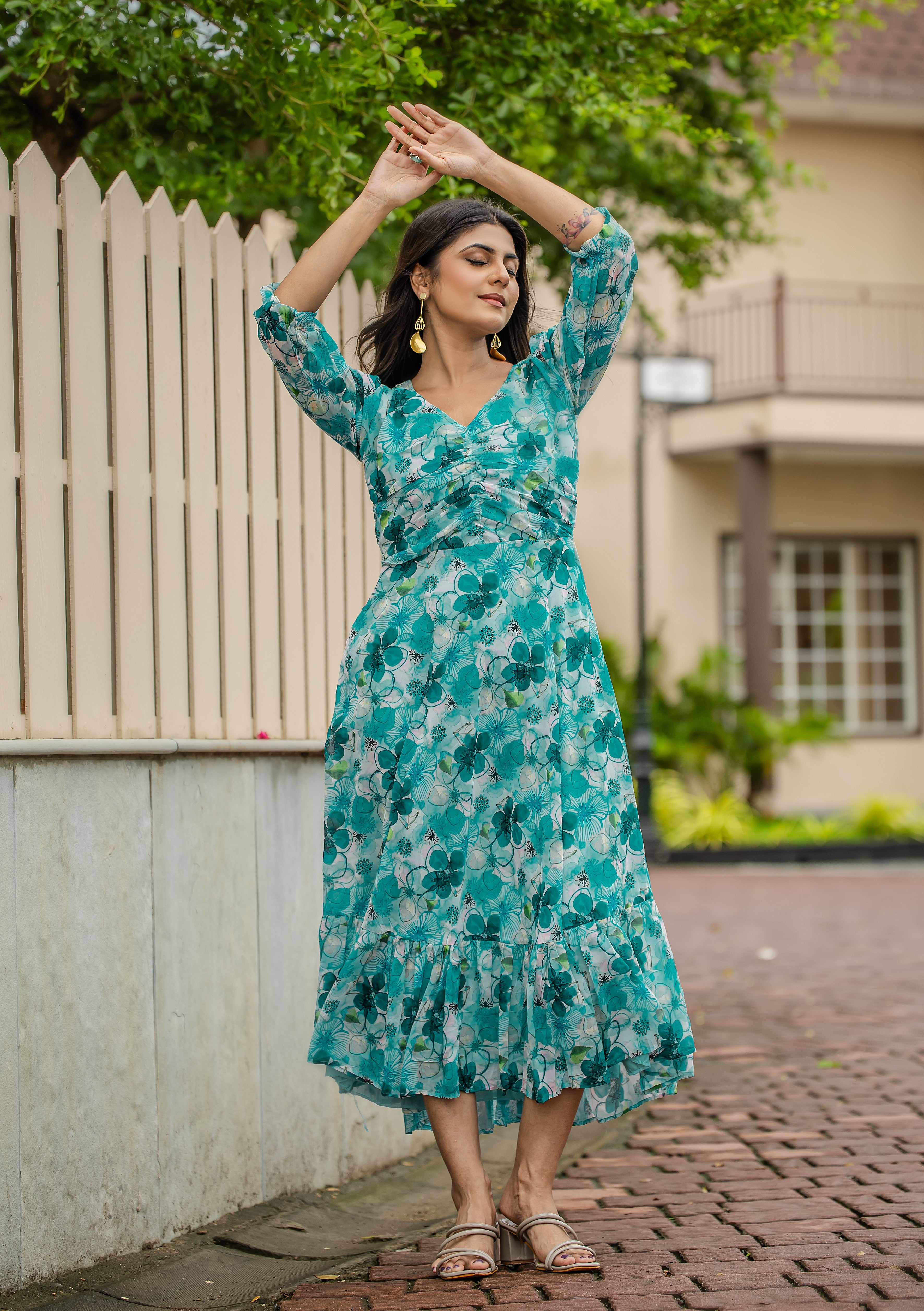 Kudbi Jiyaa Stylish Print Gown For Women.