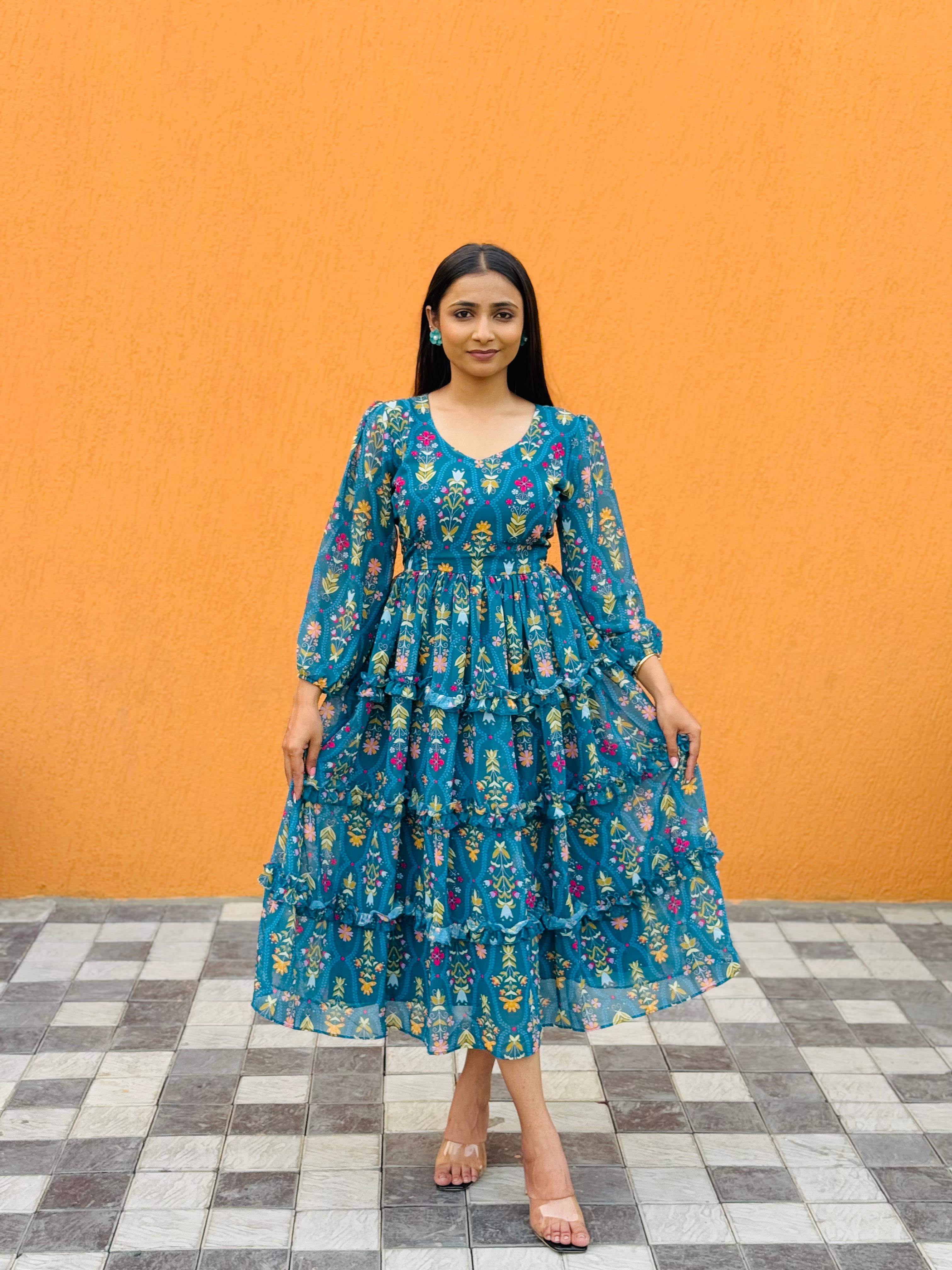 Kudbi Berry Blue Stylish 3-leyar Gown For Women.