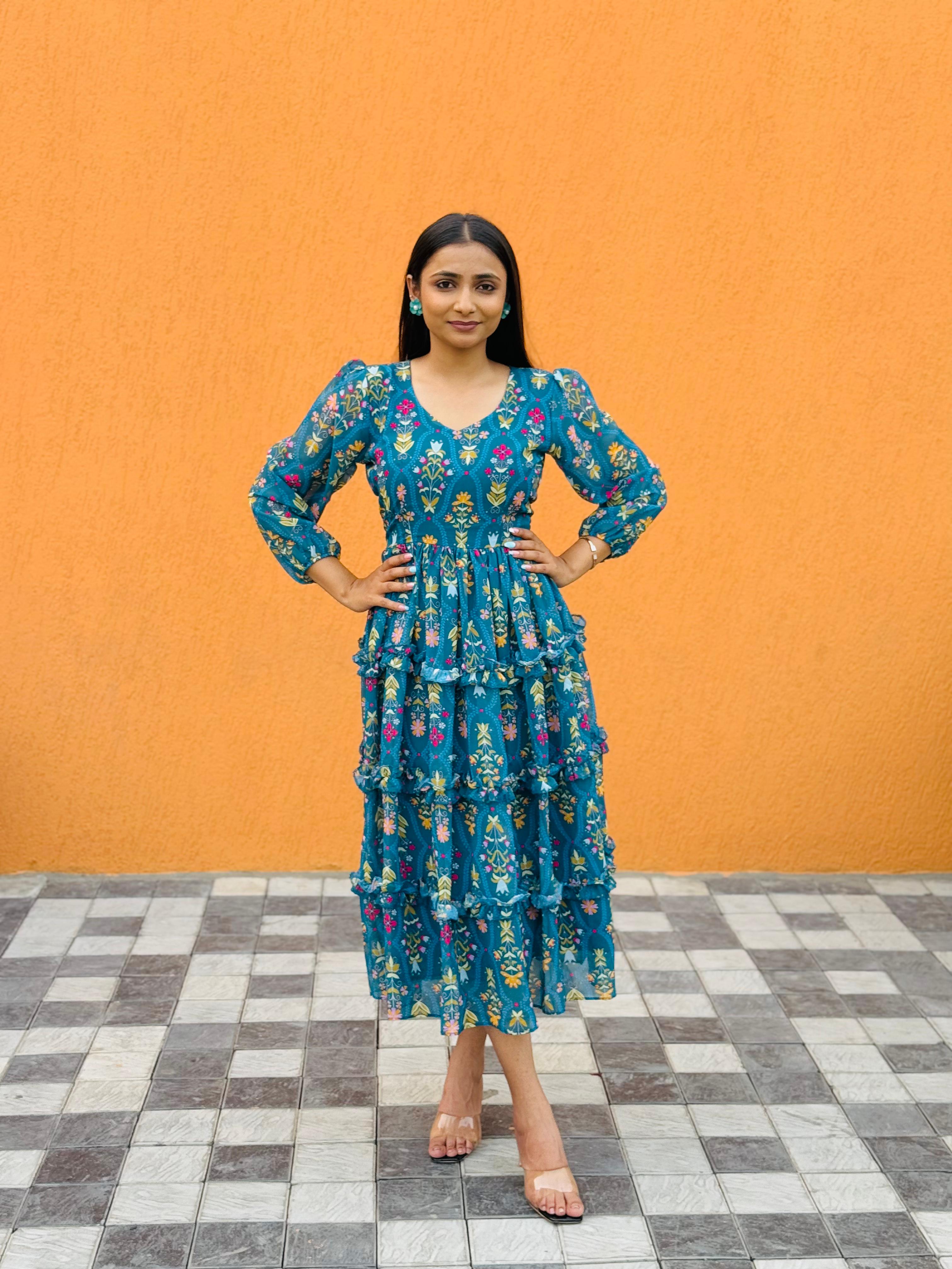 Kudbi Berry Blue Stylish 3-leyar Gown For Women.