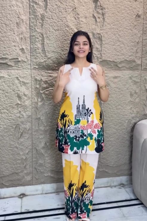 Trendy Floral Printed Kurta Set for Women - Urban Garden Design
